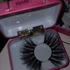 Mink lashes